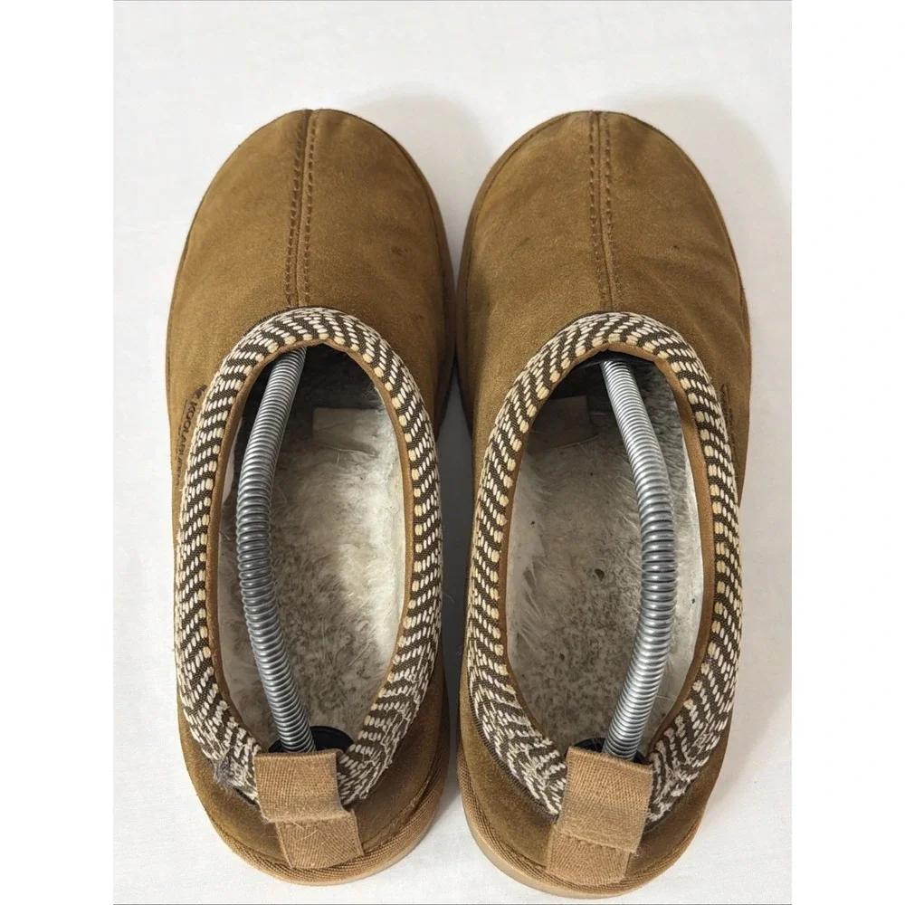 Gently Used Shoes Women's Kookaburra UGGs size 9‎ Casual Slip On Fit Comfy Suede